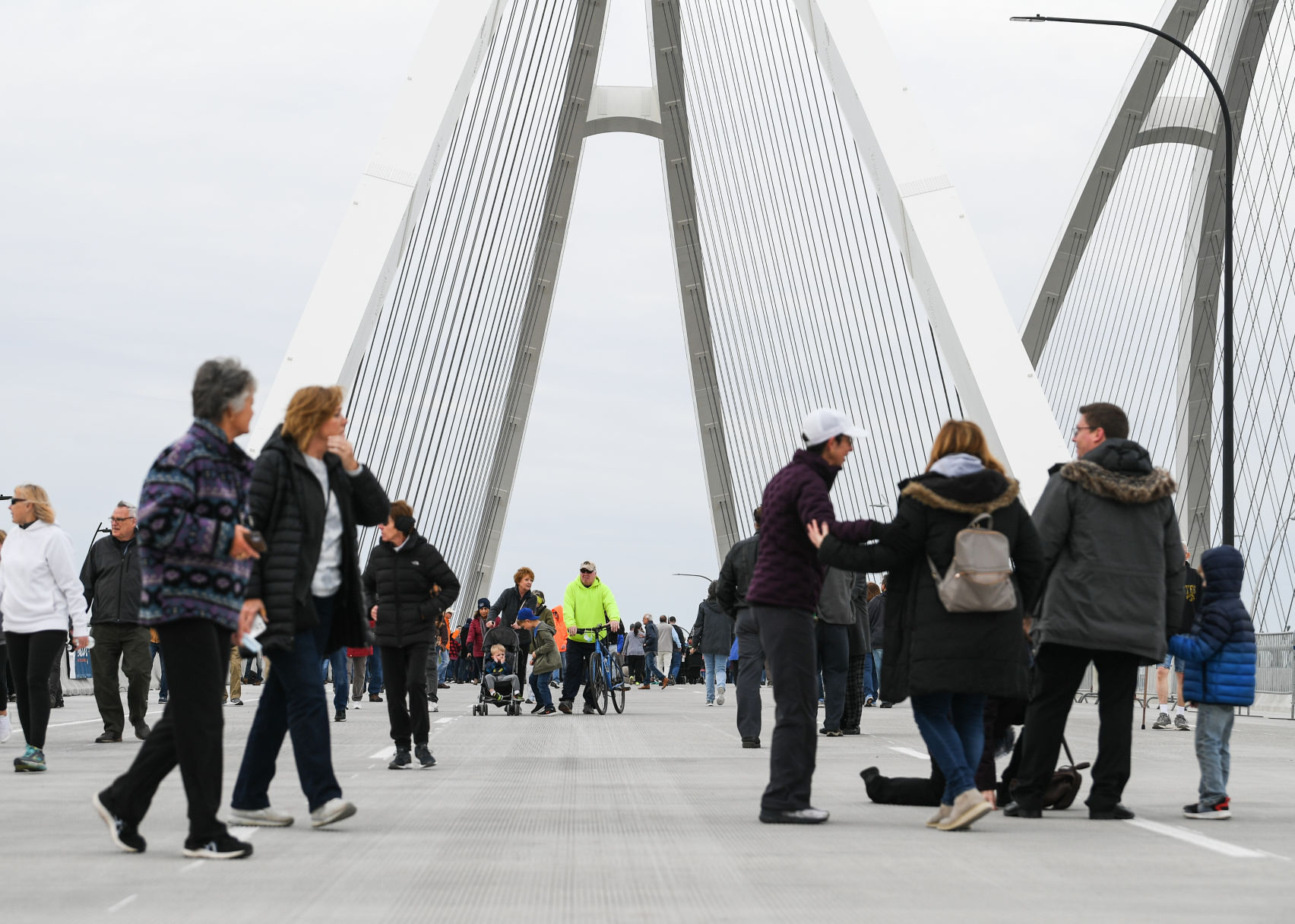 120121-qc-nws-bridge-055